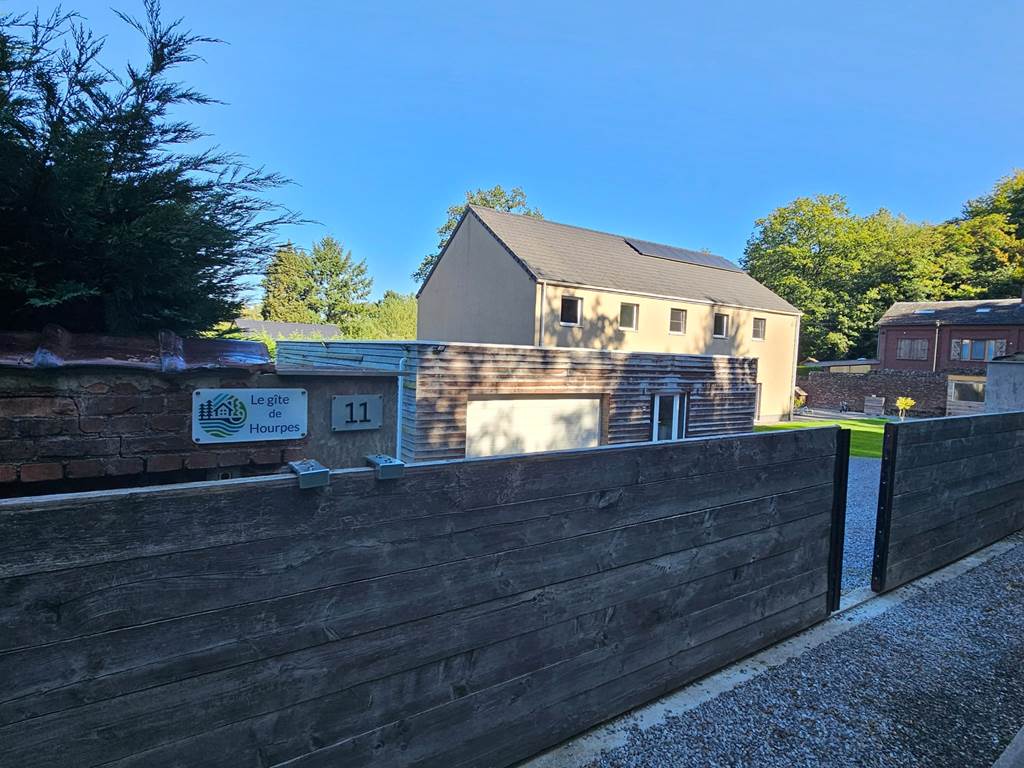 Façade avant et portail