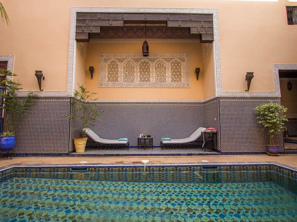 Piscine-Solarium-Riad