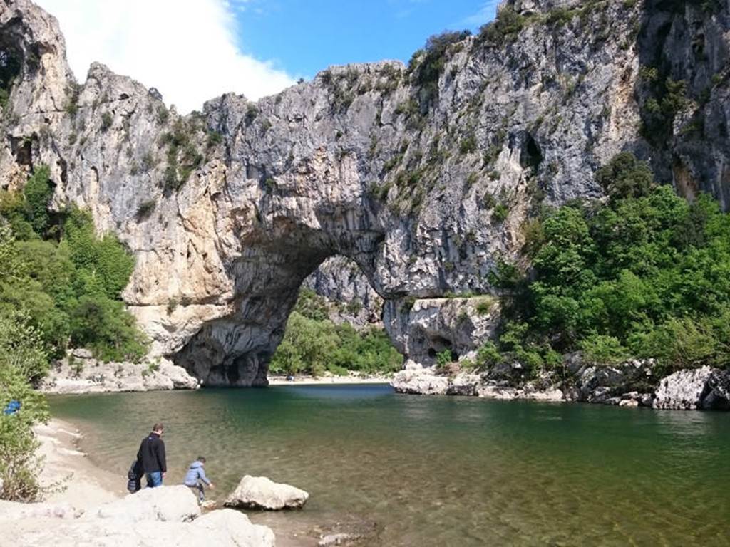 Village de gîtes avec location vacances proche de Vallon Pont d'Arc