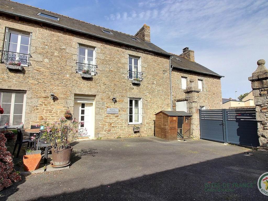 Chambre d'hôtes n°22G320896 "Le Clos des Hortensias" – PLEMY