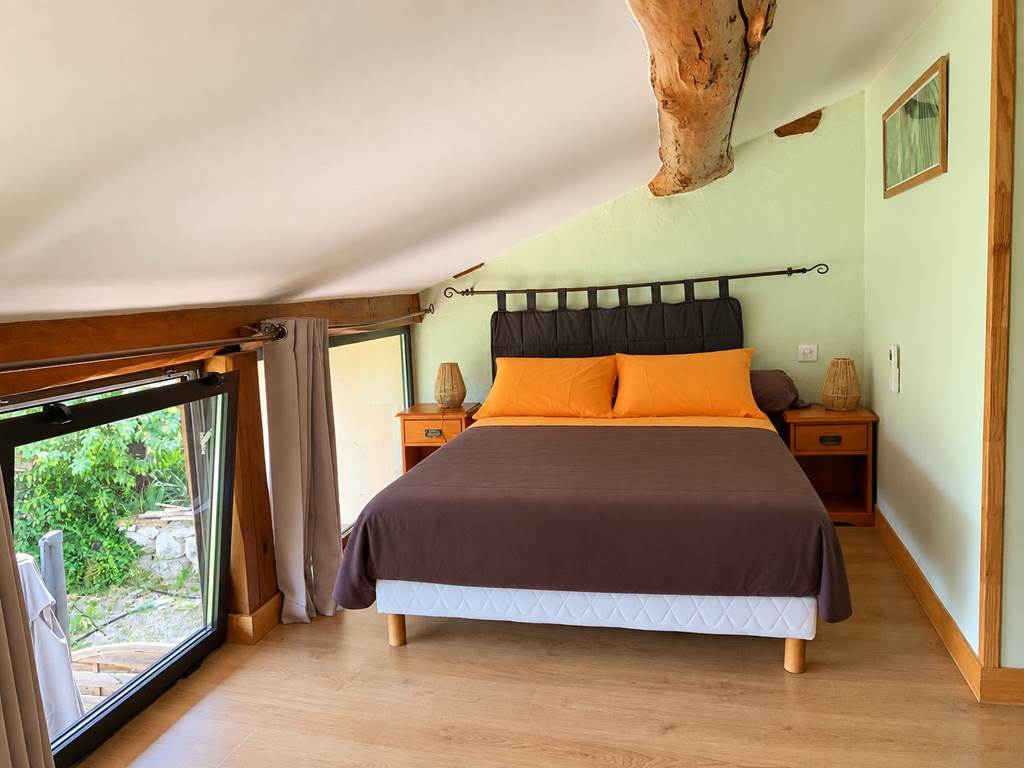 La chambre coté piscine