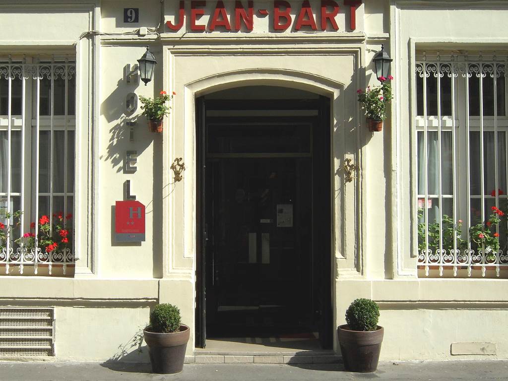 entrée HJB 9 rue Jean bart 75006