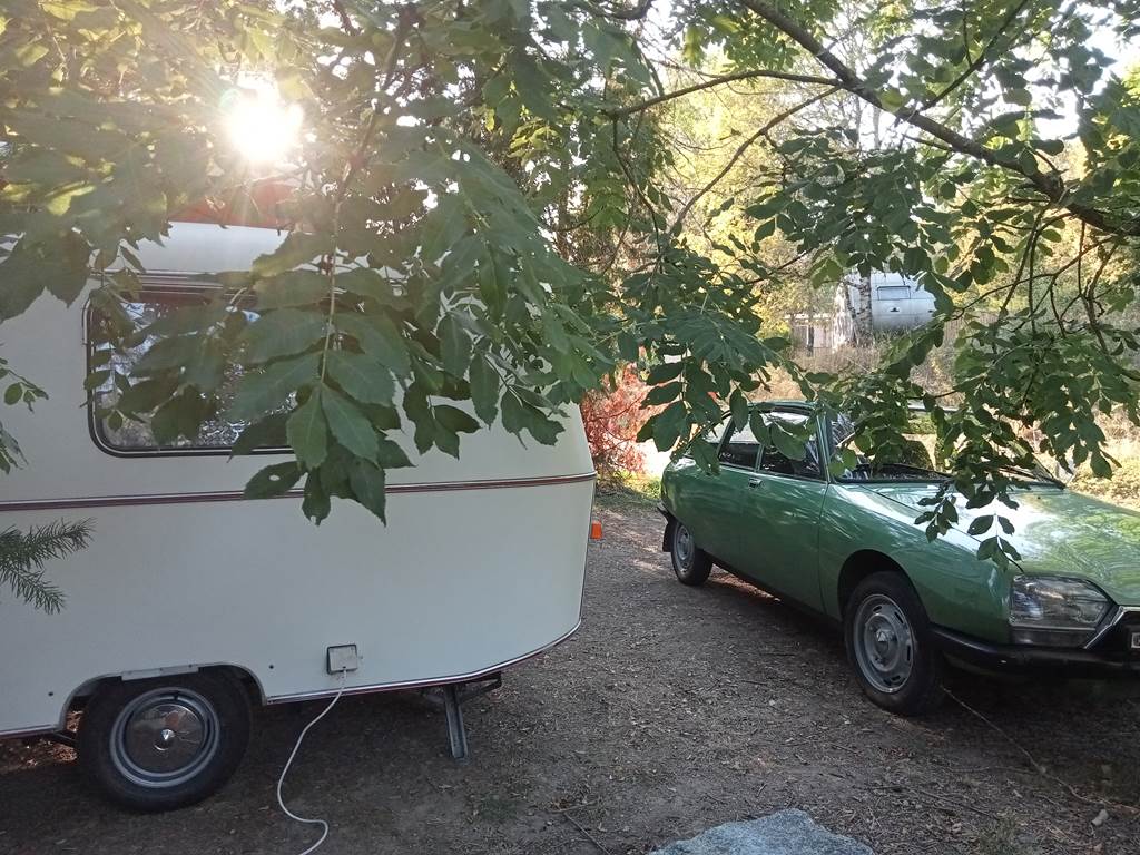 camping-la-perle-creuse-campeurs vintages2