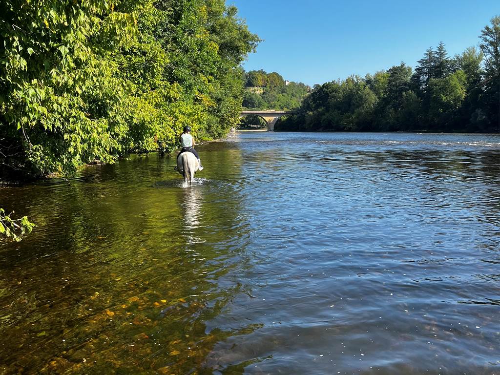 Balade à cheval dans la Dordogne