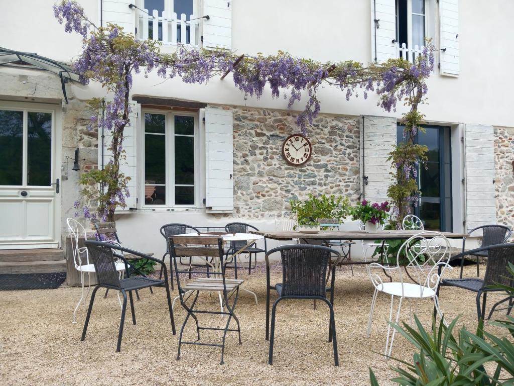 repas-exterieur-gite-les-tilleuls-de-saint-jean
