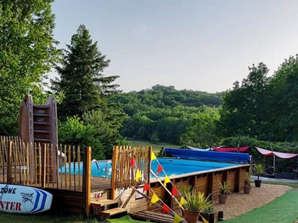 camping-la-perle-piscine-restaurant