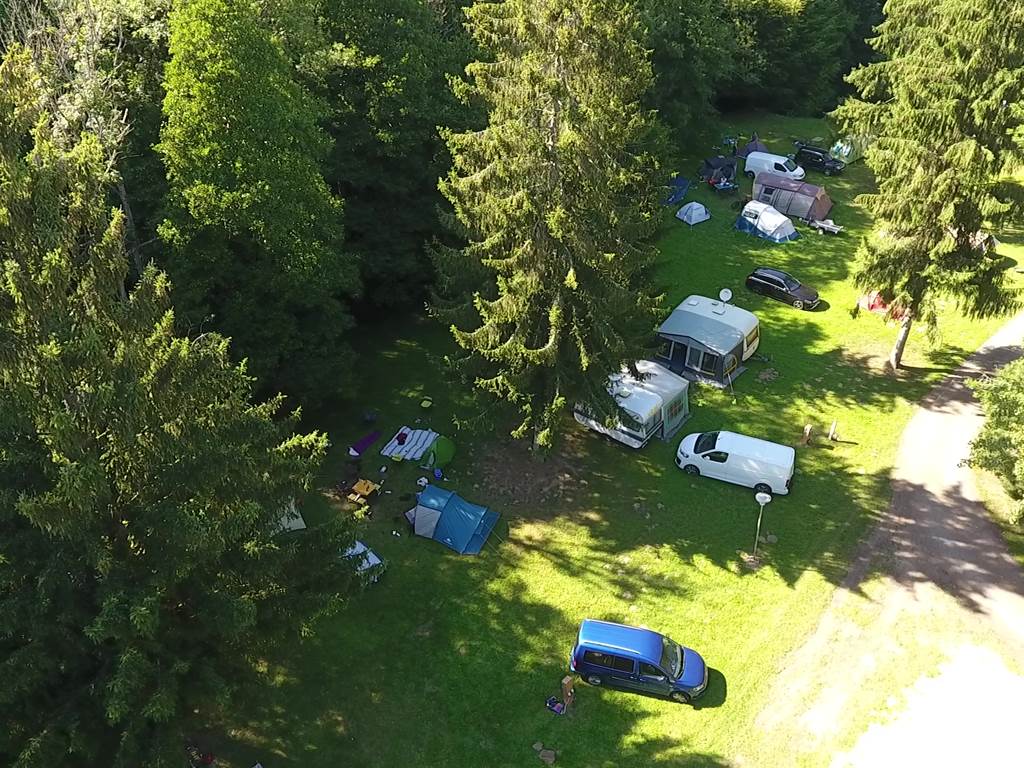 camping-alaska-ardennes-belgique-emplacements tentes-caravanes-motorhomes-gaume