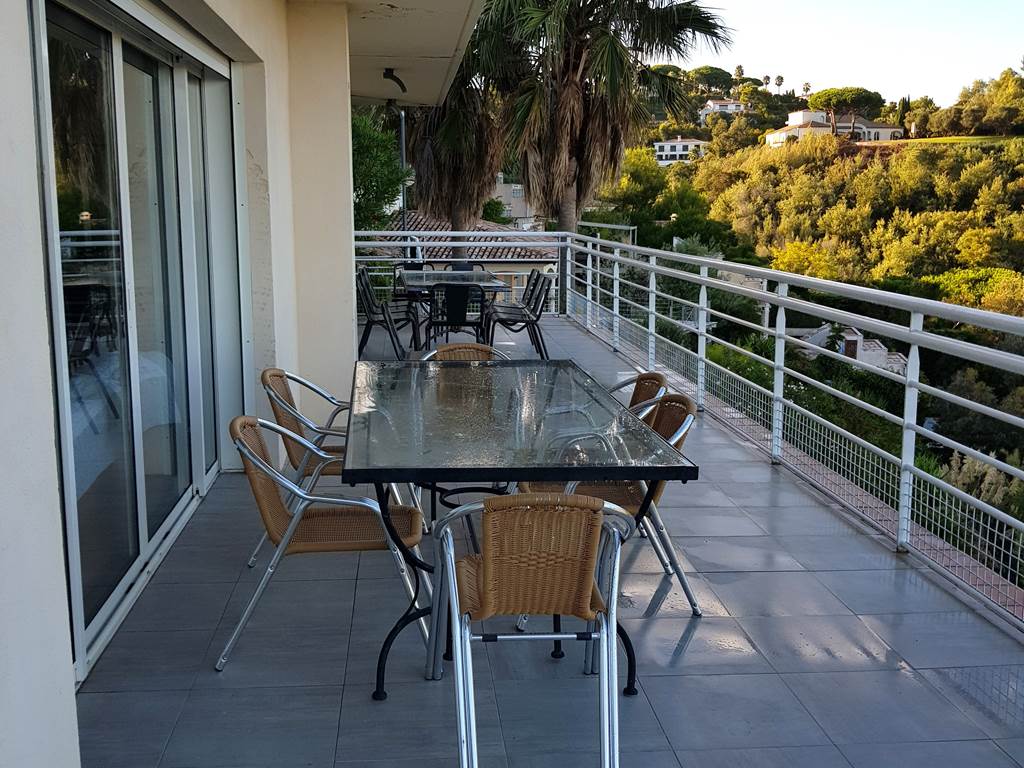 Repas extérieur villa Cannes