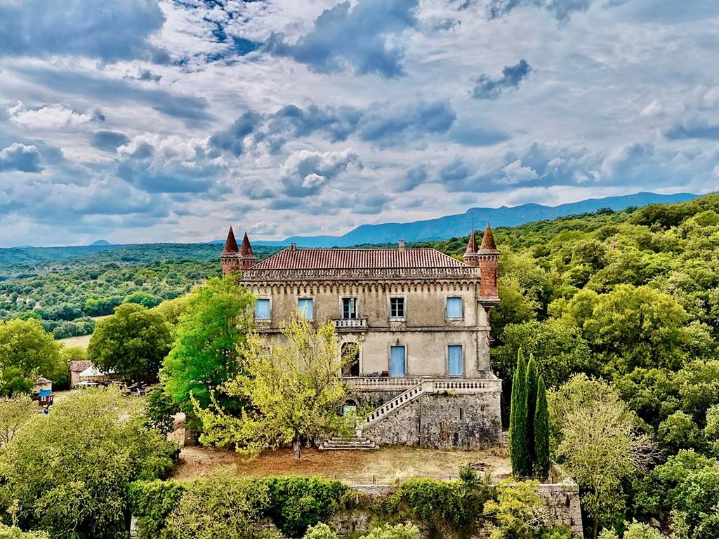 LE VILLAREL Hameau de Gîtes en pleine Nature