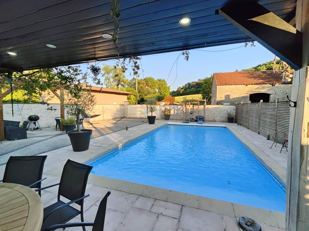 au-vendangeoir-piscine-chauffée