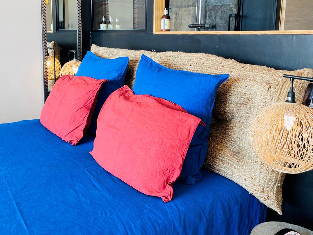 D6C07E3B-29E5-4BBB-9EC2-100552715AE0