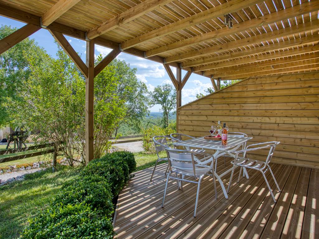 Terrasse gîte FENELON
