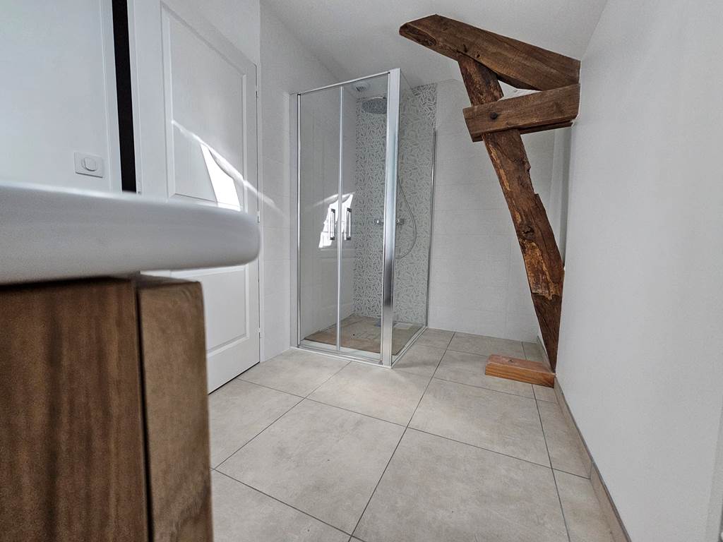 Gîte le Granit des Champs - Mainsat - Salle d'eau 1er étage