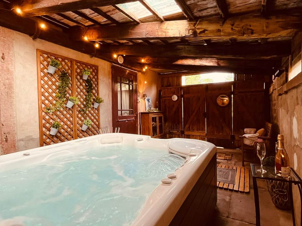 AVRS6585