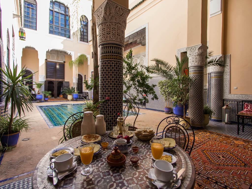 PETIT DEJEUNER PATIO