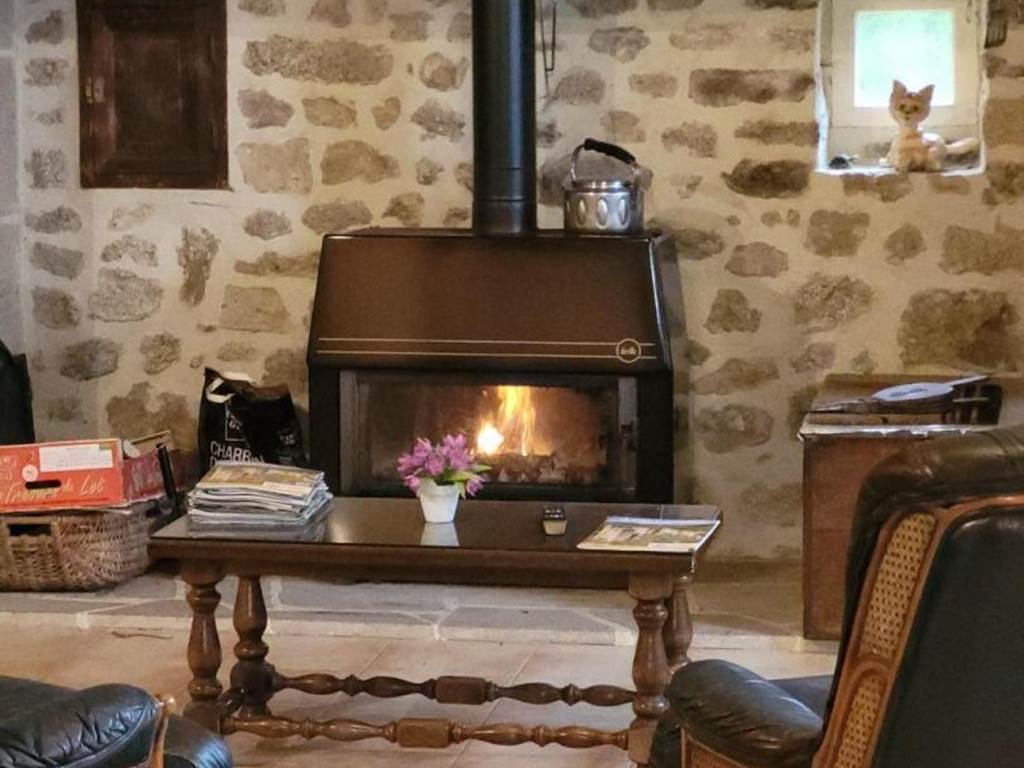 Gîte n°19G4164 "La Cascade du Doustre" – MONTAIGNAC SUR DOUSTRE