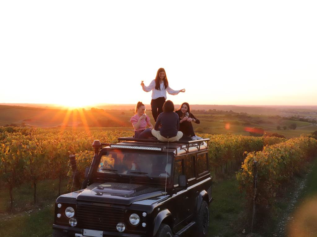 DRÔLES-DE-COGNAC-Groupe-Privé