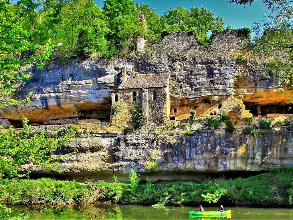Le village surplombant la Vézère