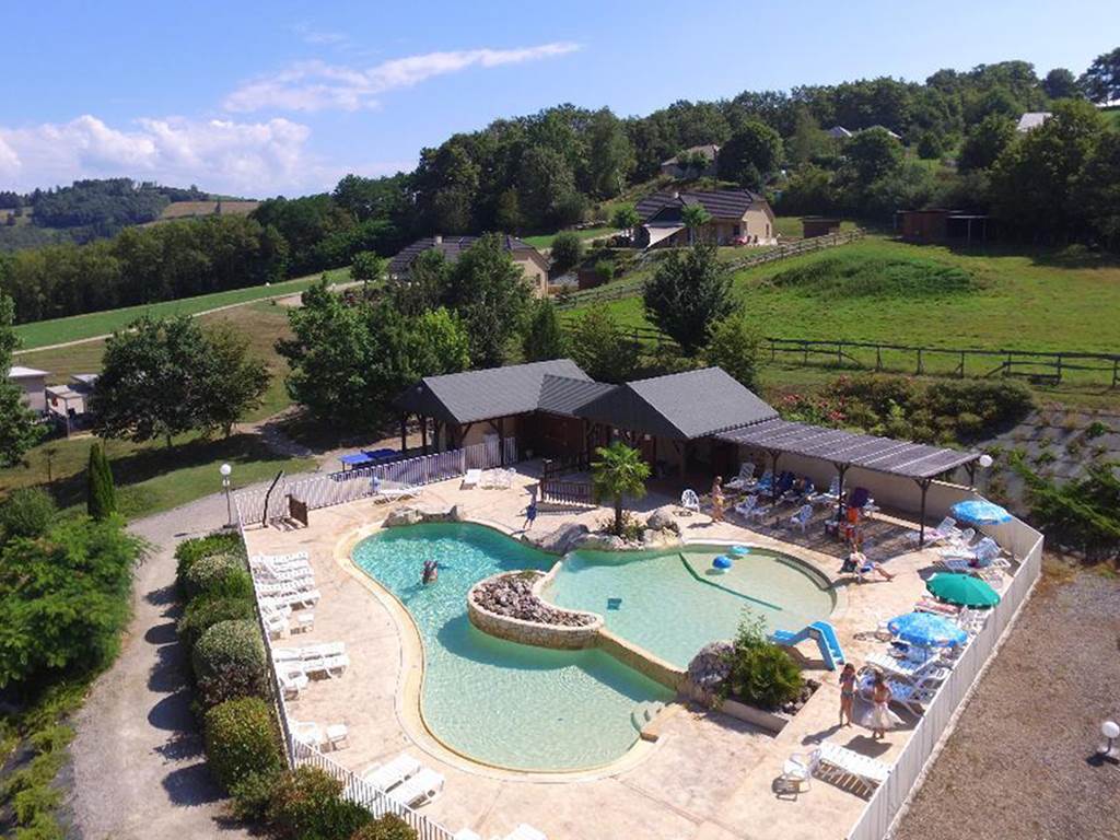 gite_domaine_le_chapelle_correze_piscine_tourisme_vincent_bouvier