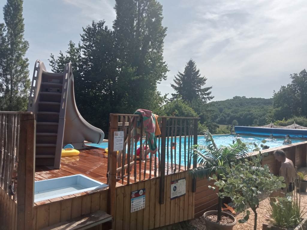 camping-la-perle-creuse-piscine