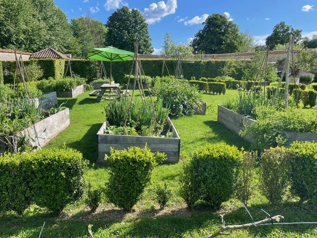 JARDIN DES AROMATES