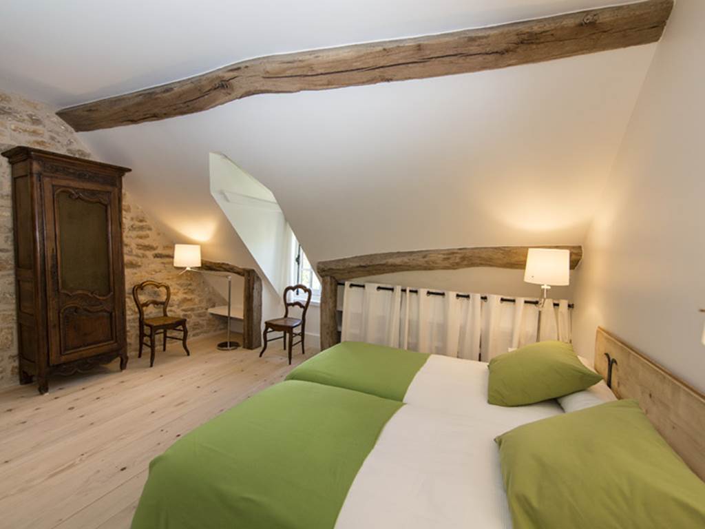 GîtedecharmeAnnecyHébergementGeneveChâteaudeMarignaLocationGîtepiscineruralSéjournaturehistoriqueJuraLocationvacancesmontagneskimedievalstudio