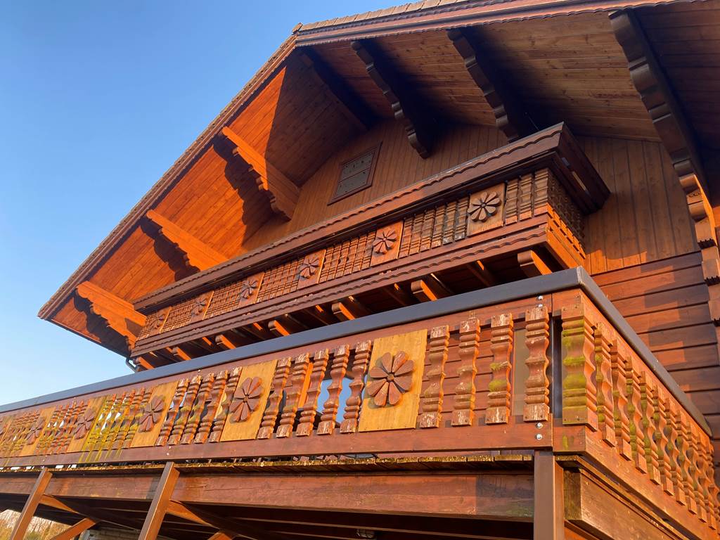 Le Chalet Suisse