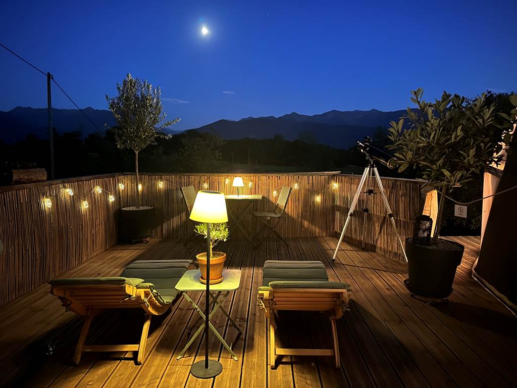 Terrasse pour profiter du ciel étoilé