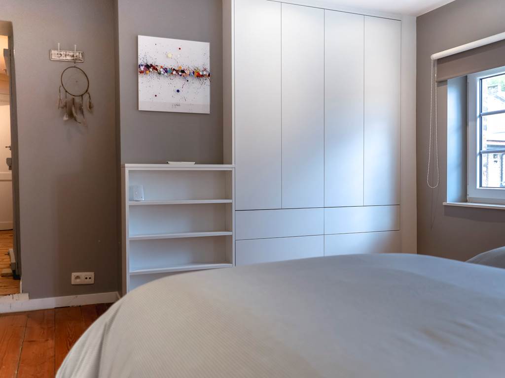 Gi^te Maud Neuprez. 10-25 BOOKING HD-81