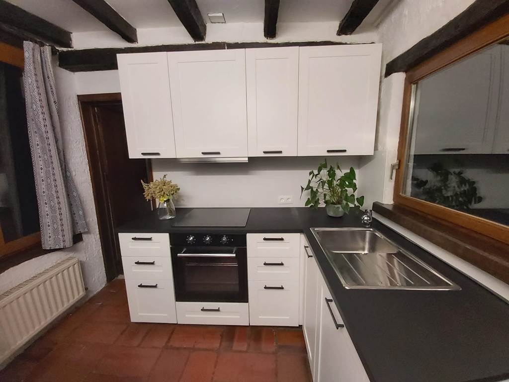 Cuisine équipée -Micro-ondes - Lave-Vaisselle - Four - Percolateur