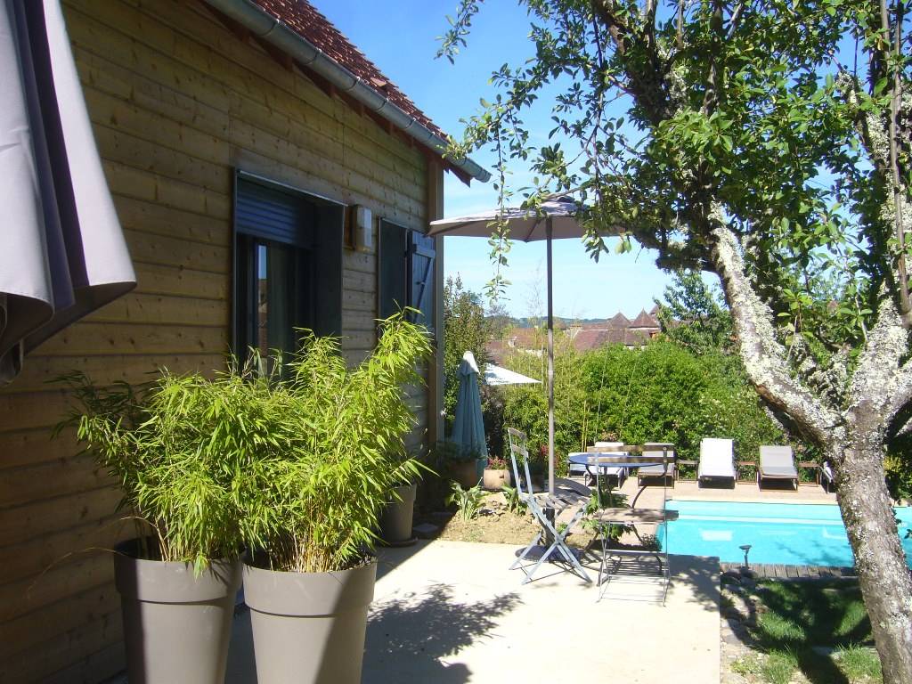 La terrasse des chambres.