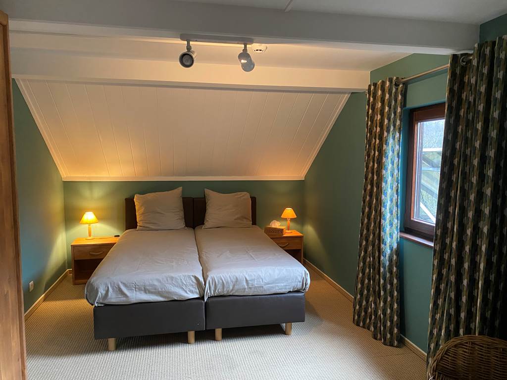 2ème étage - Chambre verte - 2 personnes + lit superposé