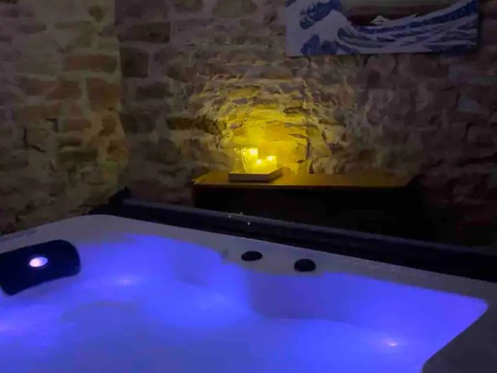 Jacuzzi