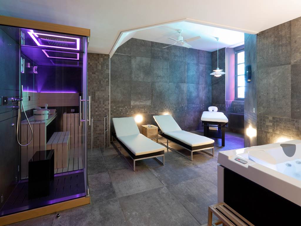 Le spa, "La Bulle Spa"  des "Maisons du Pont****" ouvert au public à AUBUSSON