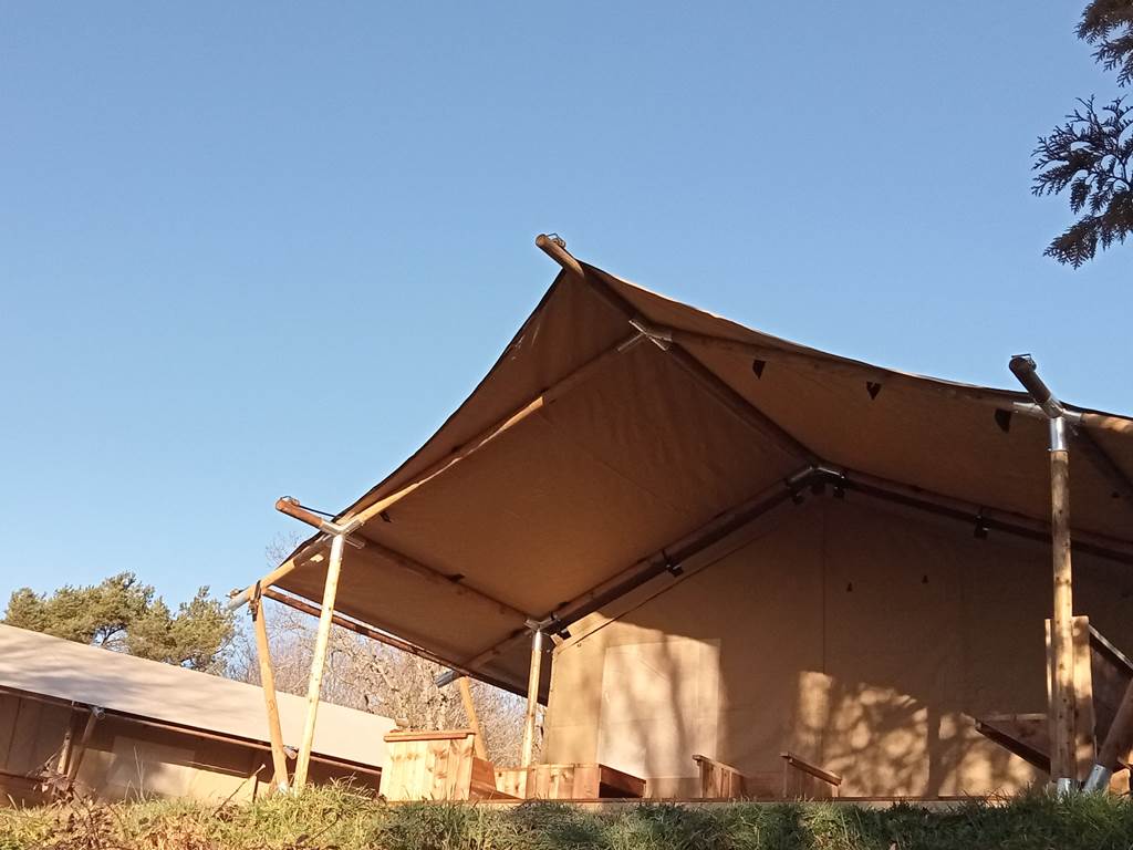 camping-la-perle-creuse-tente safari-5personnes-duo