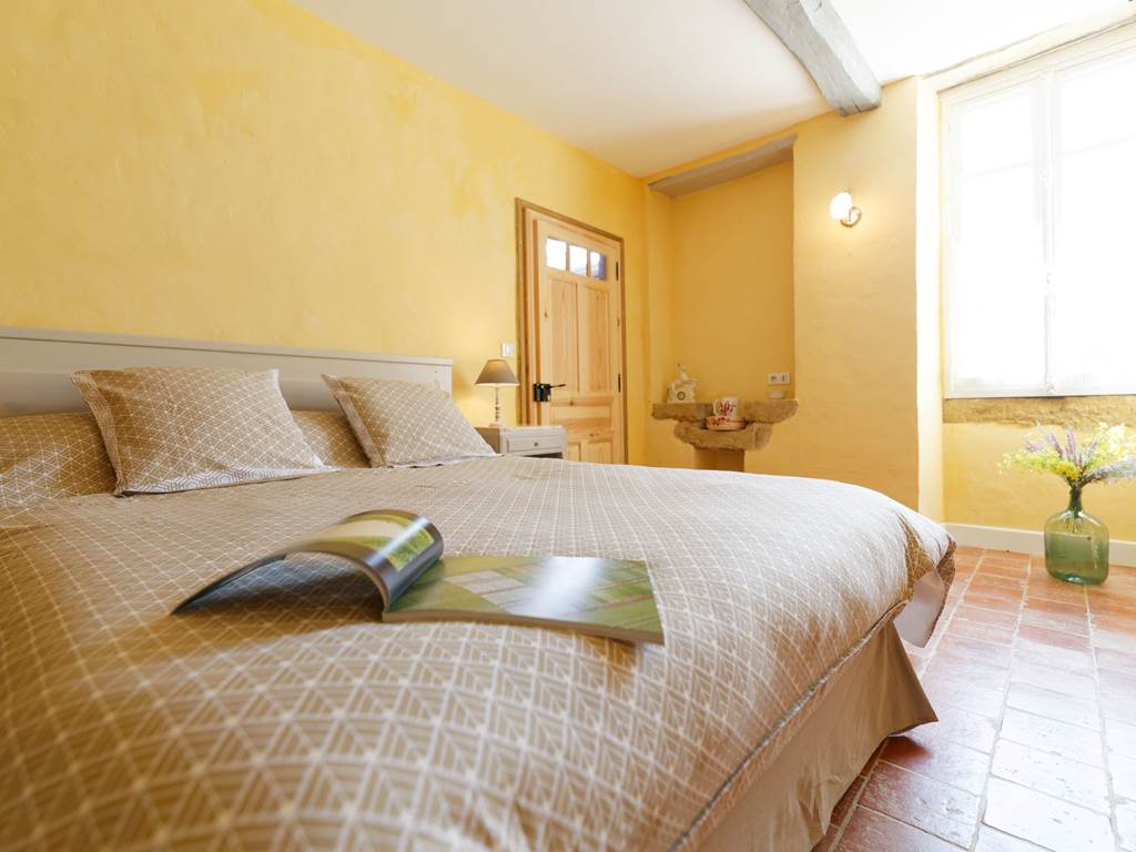 CHAMBRE REZ DE CHAUSSEE  LIT 160