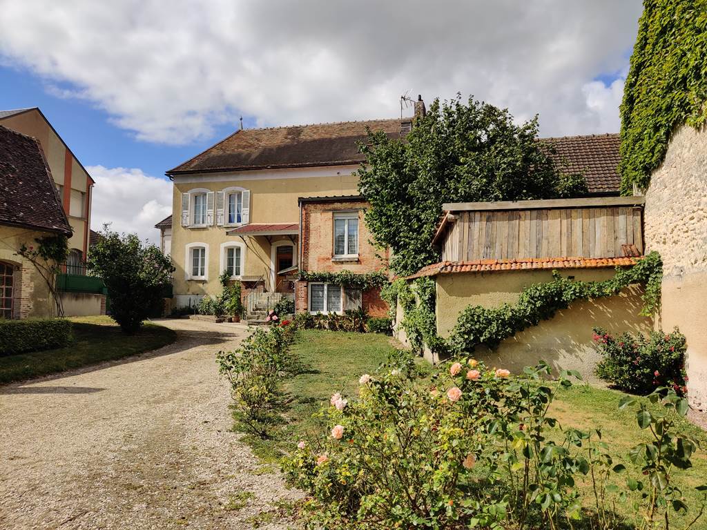 Maison et terrain côté cour