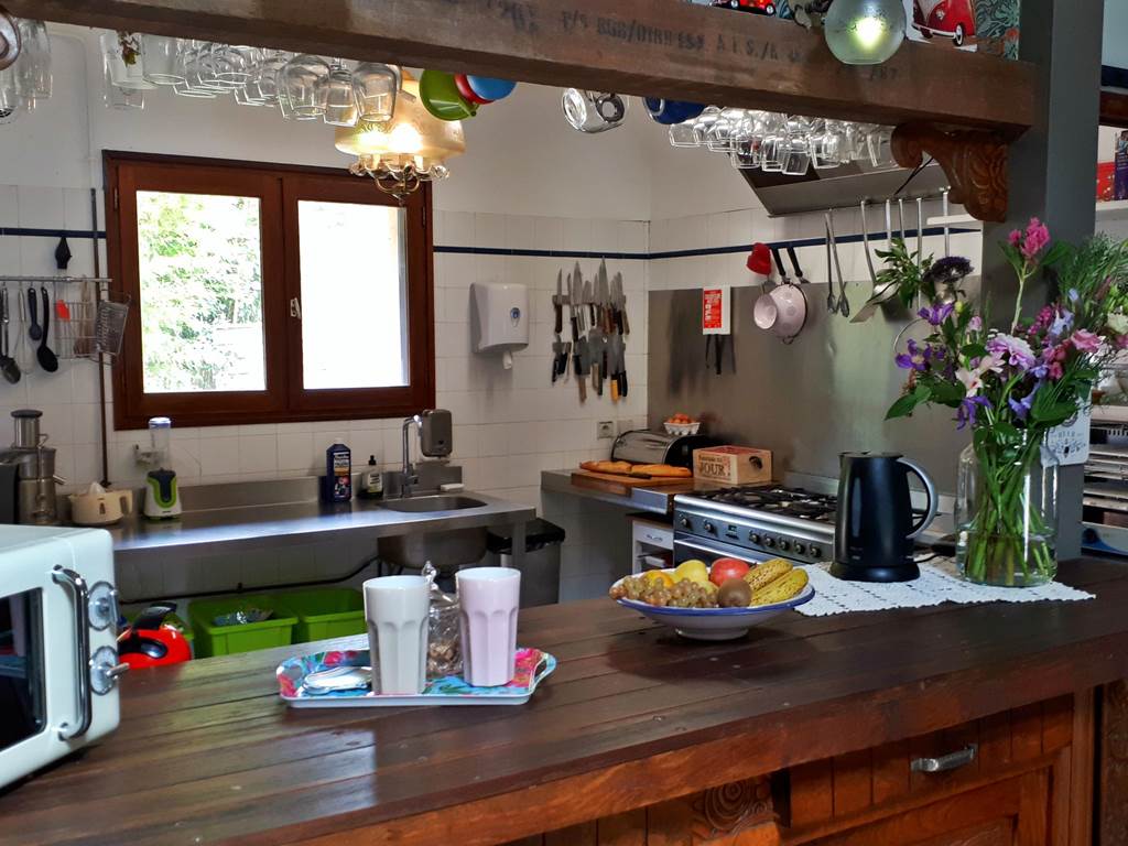 Un cuisine professionnelle équipée pour les grandes familles