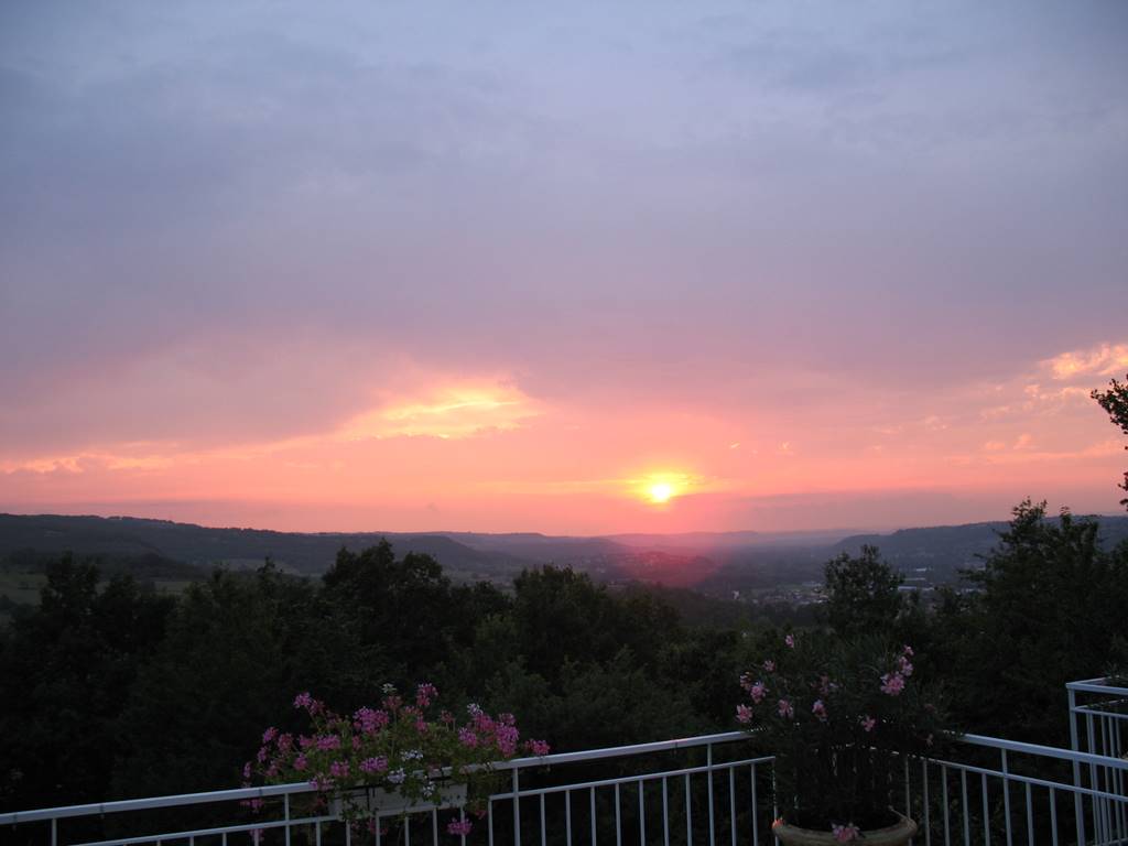 Villa Ric, coucher du soleil sur la Vallée de la Dordogne, proche des sites