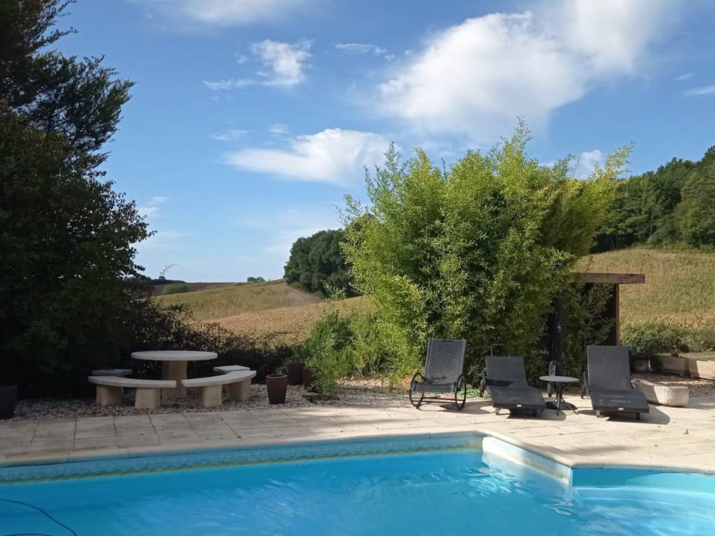 Piscine en pleine nature