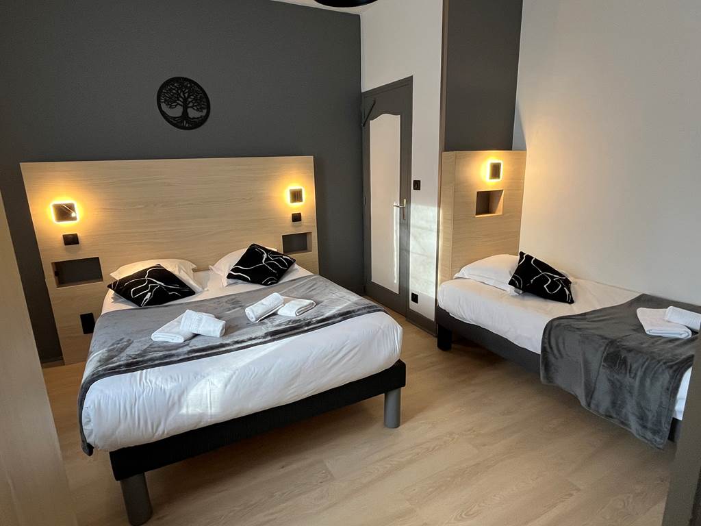 Chambre triple standard hotel le relax périgueux