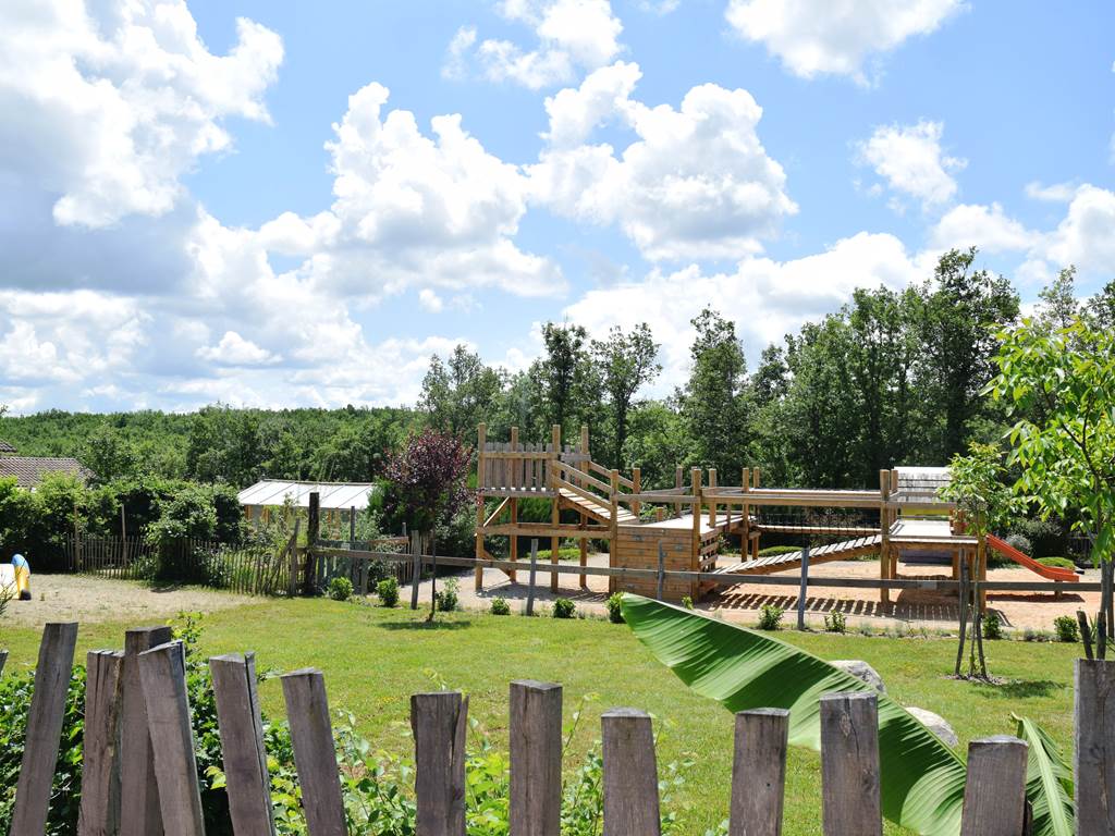 Camping les 3 Cantons - terrain de jeux