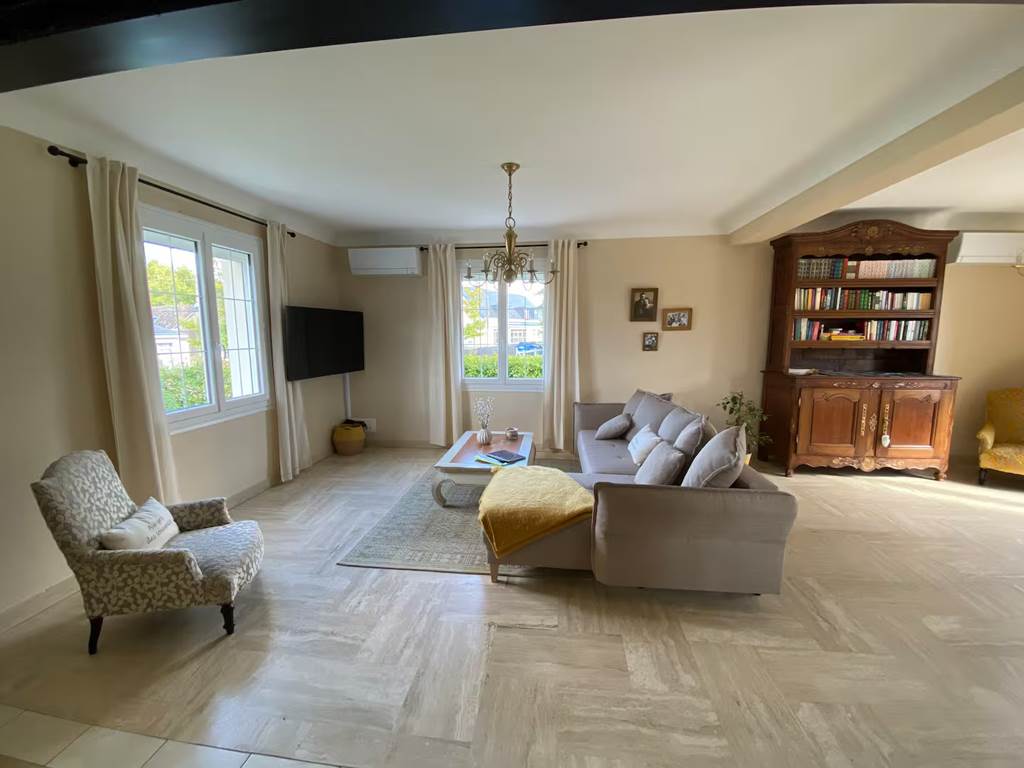 Au Gré des Souvenirs, Salon