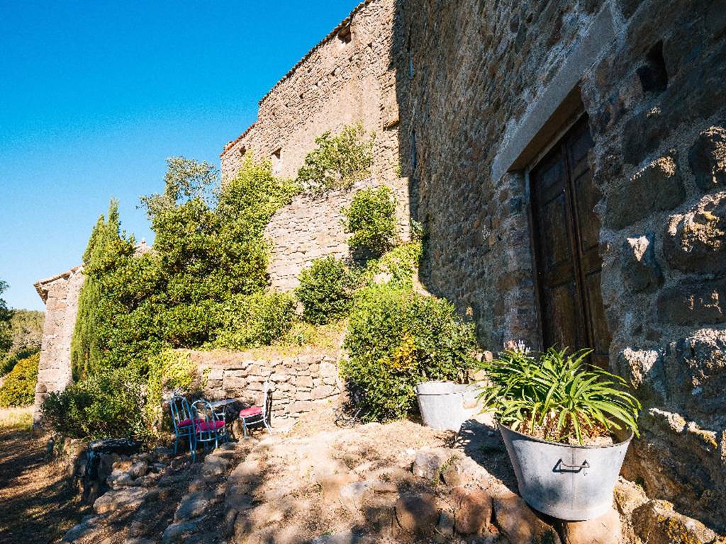 gites le roc sur l'orbieu entre carcassonne et narbonne-les jardins du château