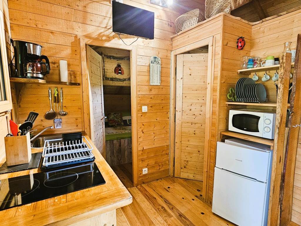 Gîte n°19G2146 "La Cabane du Causse" – LISSAC SUR COUZE