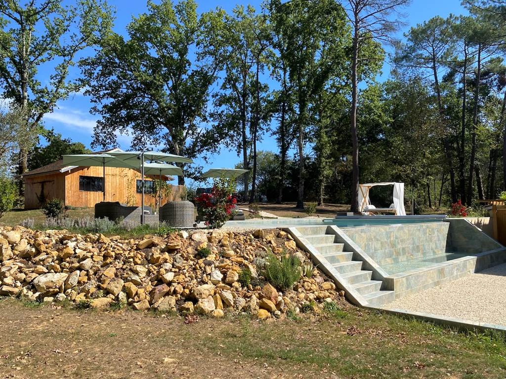 Piscine chauffée à débordement