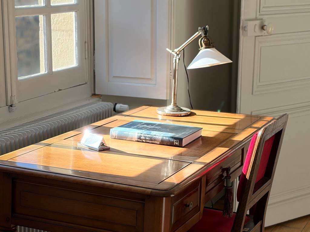 maison-jazey-bureau-petit-salon