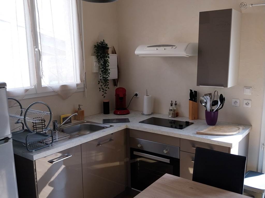vue ensemble cuisine gite 3