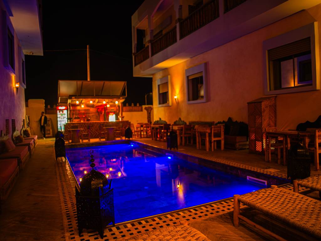 piscine nuit