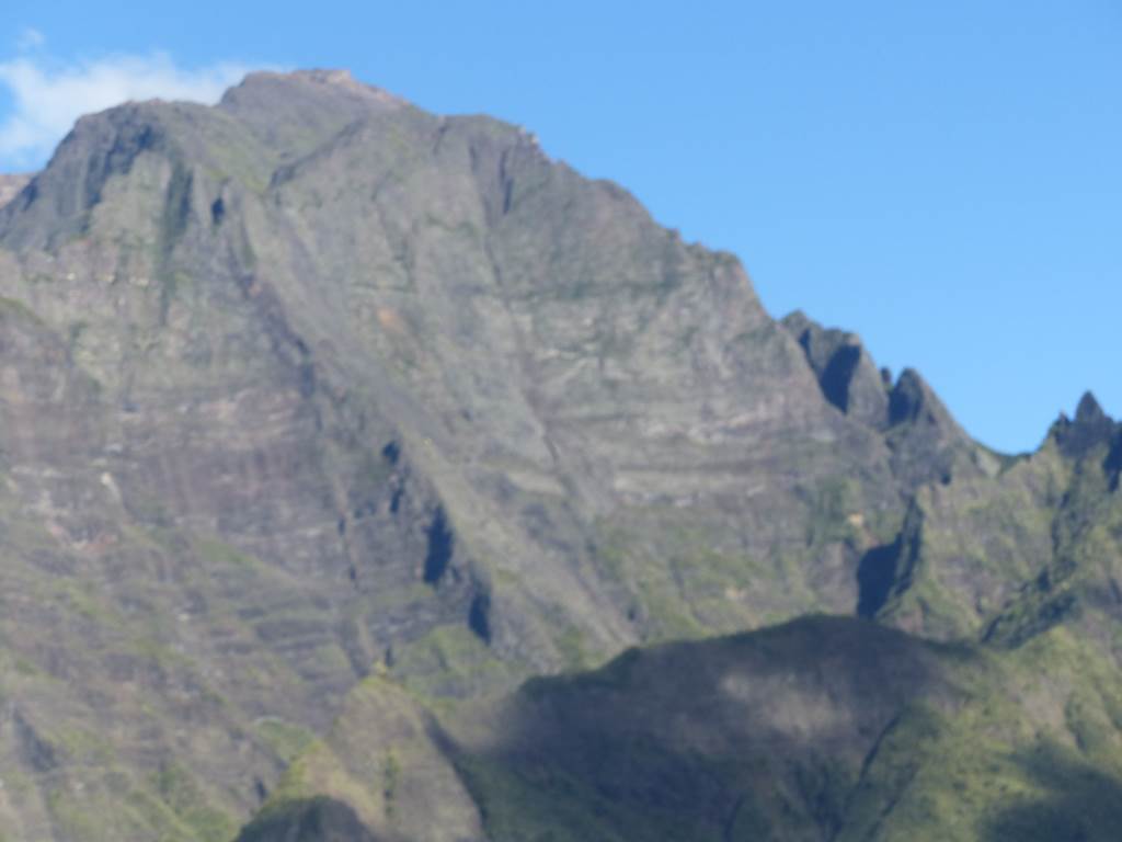 VUE PANORAMIQUE SUR LES MONTAGNES